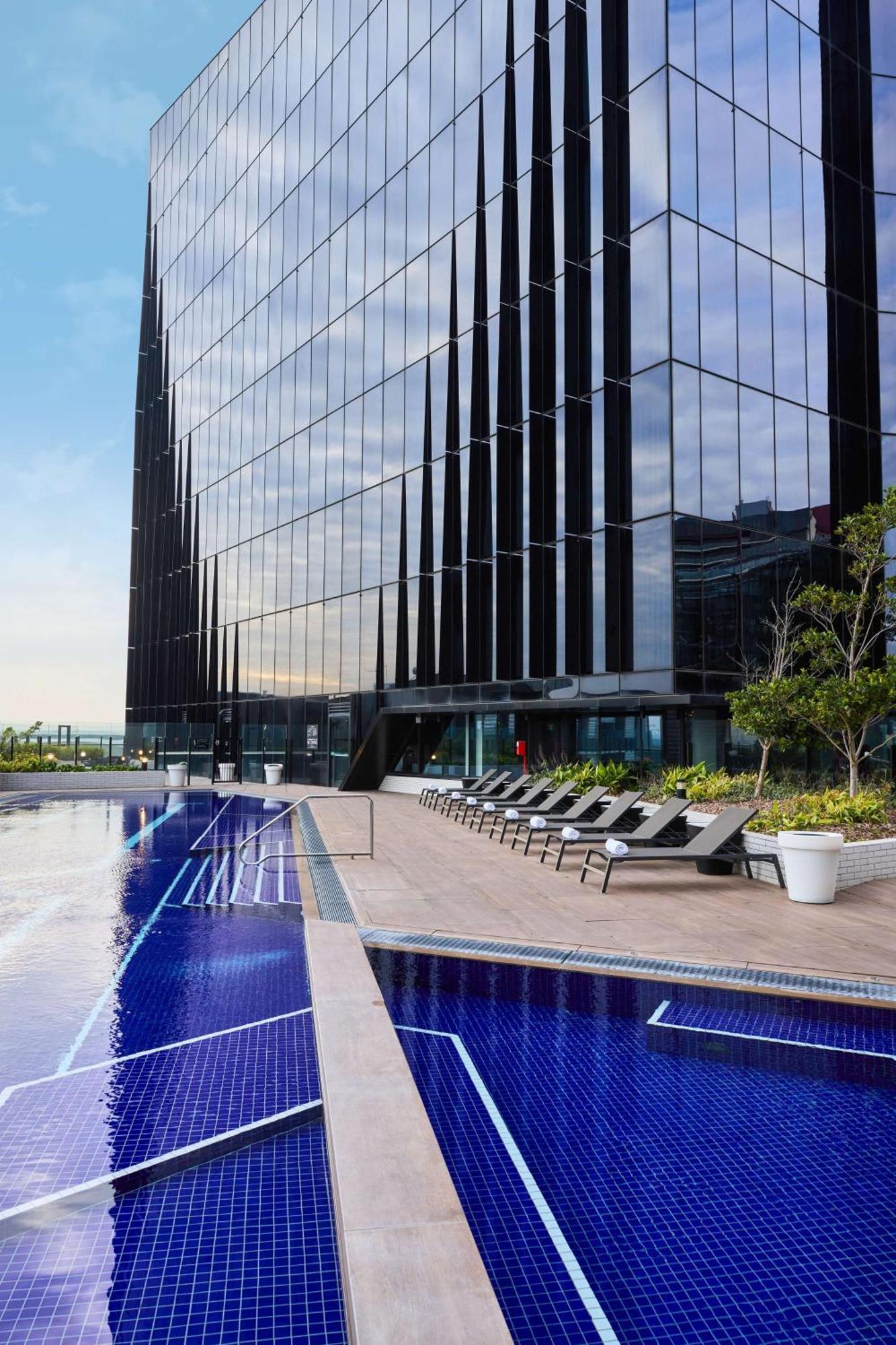 Vibe Hotel Melbourne Docklands Exterior foto